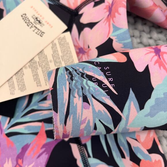 BILLABONG• PEEKY JACKET IN NIGHTS IN NIGHTS IN PARADISE - Picture 6 of 11